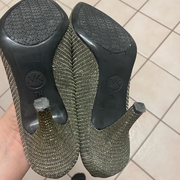 Michael Kors  Glitter Chain Mesh Sparkly Black/Gold Heels 7M - Picture 9 of 16